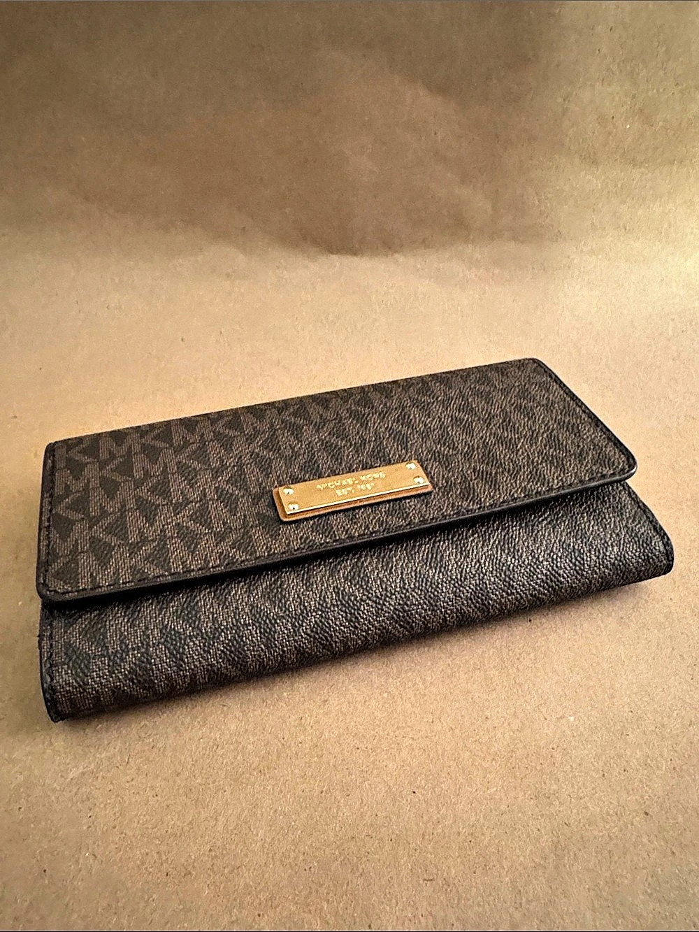 Michael Kors Jet Set Travel Trifold Wallet Brown & Black